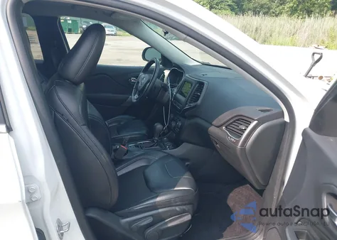 2019 Jeep Cherokee Latitude Plus 4X4 from USA, damaged, VIN 1C4PJMLB1KD140621